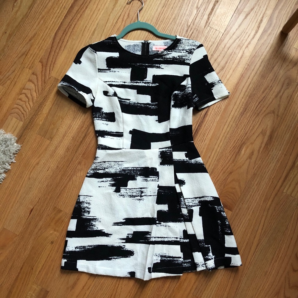 Petite Black/White Dress